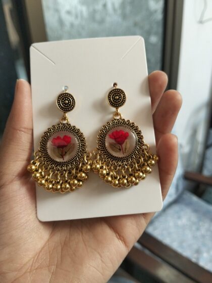 Mini red flower juhmka