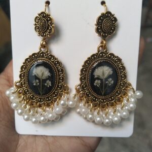 Black oval mini jhumka
